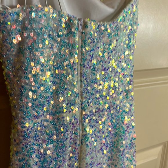 Size 0 - Picture 3 of 3